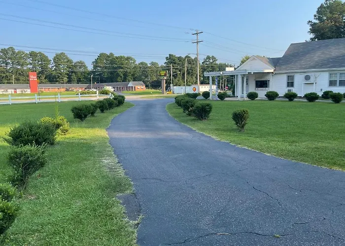 Kenwood Court Motel